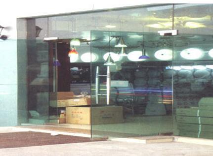 供应扬州商场店铺12mm钢化玻璃门测量定制安装